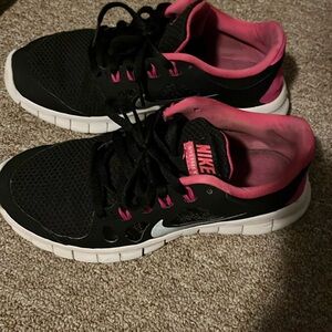 Nike running shoes girls youth size 4.5